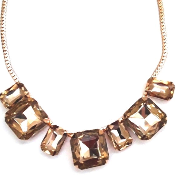 GOLDTONE WITH YELLOW CRYSTAL NECKLACE - Picture 2 of 8